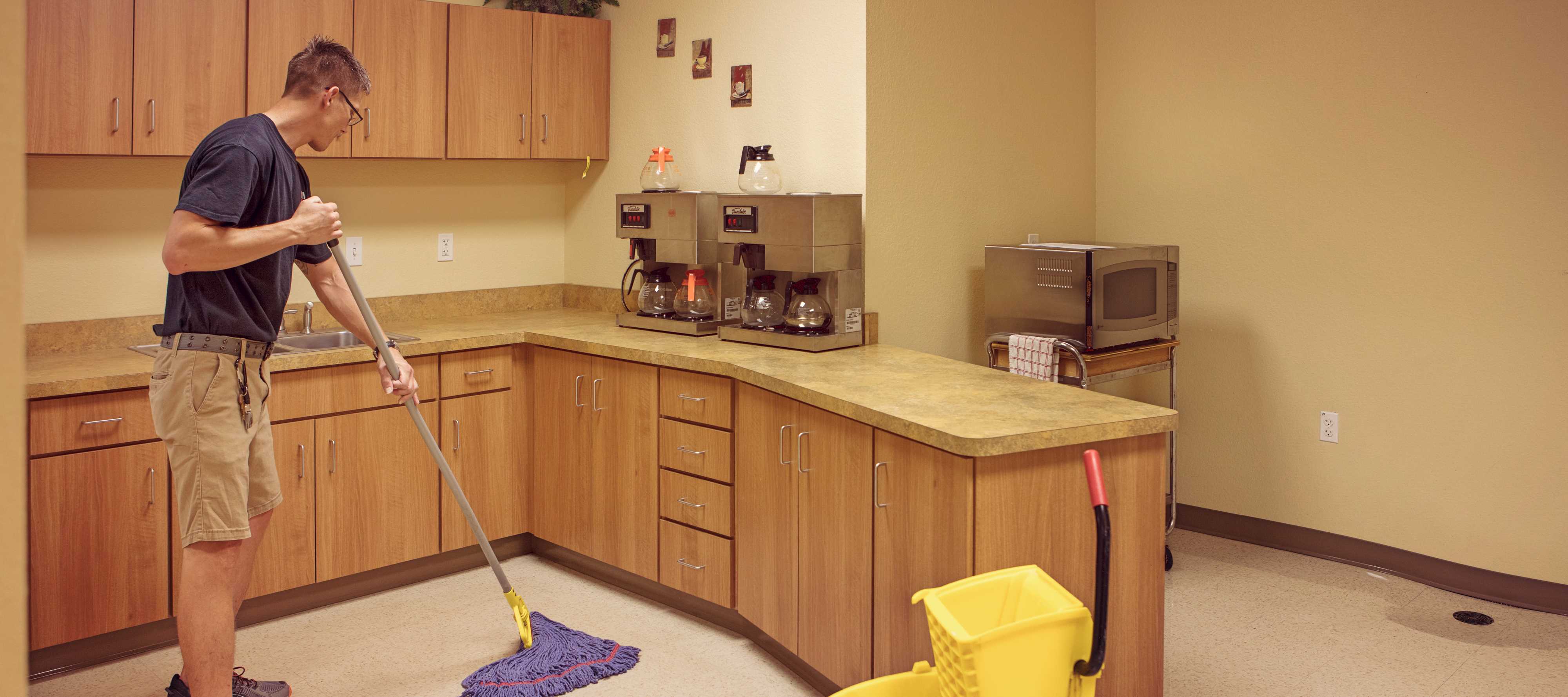 Office Cleaning in Springfield Missouri - Grime Scrubbers